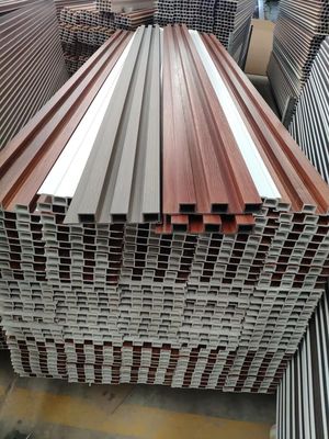 Ξύλινη εναλλακτική εσωτερική 195x28mm εσωτερική WPC τοίχων επιτροπή τοίχων επιτροπής WPC διακοσμητική