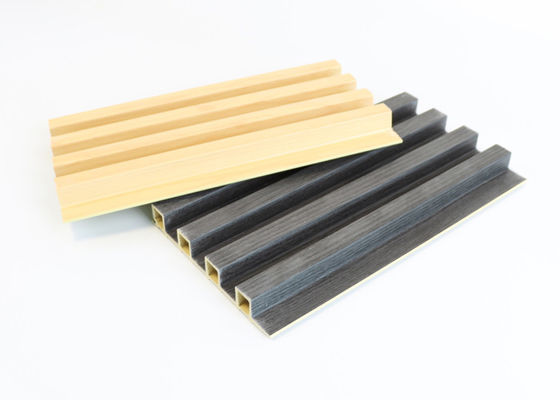 Η ξύλινη Louver σιταριού επιτροπή τοίχων Wpc 195 * 25 * 2900mm στεγανοποιεί για την εσωτερική διακόσμηση