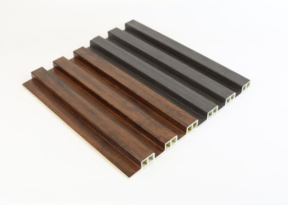 Η ξύλινη Louver σιταριού επιτροπή τοίχων Wpc 195 * 25 * 2900mm στεγανοποιεί για την εσωτερική διακόσμηση
