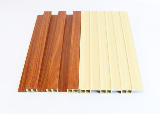 Η ξύλινη Louver σιταριού επιτροπή τοίχων Wpc 195 * 25 * 2900mm στεγανοποιεί για την εσωτερική διακόσμηση