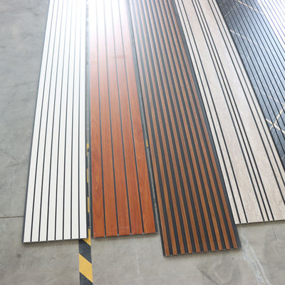 Επαγγελματικού βαθμού πάνελ οροφής PVC για τοίχο, αδιάβροχο, ανθεκτικό στην υγρασία, σανίδα τοίχου PVC για κατάστημα, ξενοδοχείο, εστιατόριο