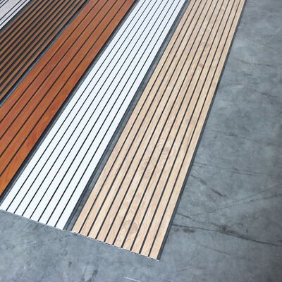 ανθεκτικό στην υγρασία, εύκολο στην εγκατάσταση πάνελ τοίχου με αυλακωτό PVC για διακόσμηση τοίχων οροφής Modern Interiors