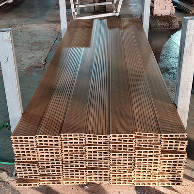 Μακροχρόνια εξωτερική επιφάνεια WPC.