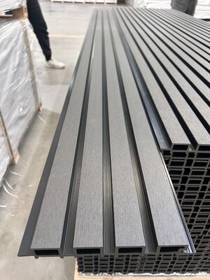 Καλύτερη πώληση Πυροστασία Wpc ξύλινο σύνθετο 219x26 εξωτερικό τοίχωμα επιφάνειας επένδυση Co Extrusion στυλ